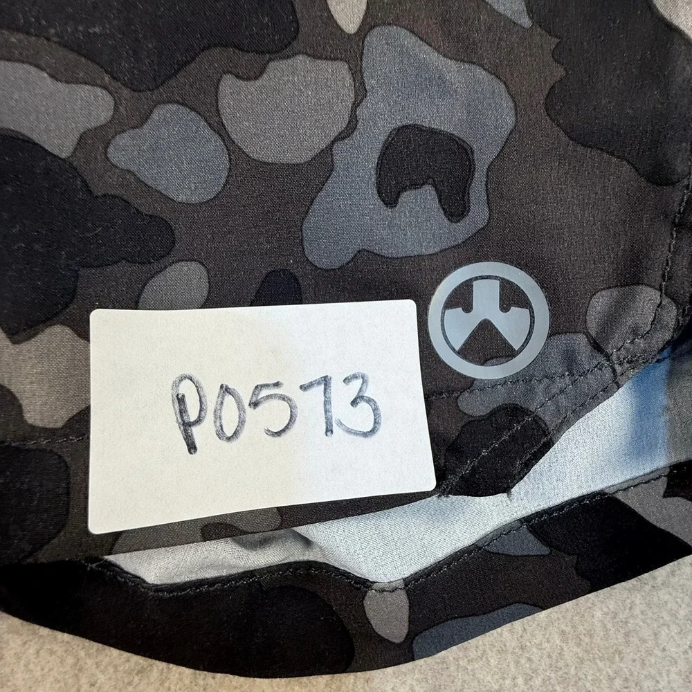 Magpul Industries Mens Camo Board Shorts Grey Black Swim Trunks Size 35
